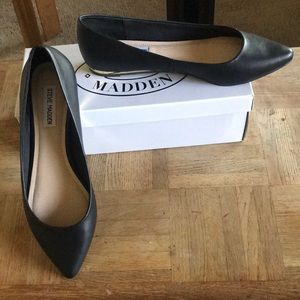 Steve Madden Black Flat